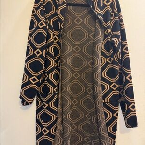 Love Scarlet Geometric Patterned Black and Tan Women Sweater M